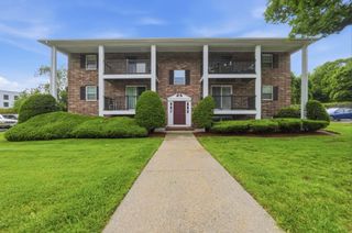 6 Walker Rd 4, North Andover, MA 01845