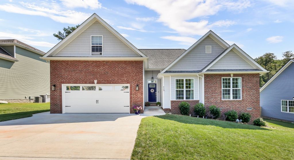 432 Hawkins Rd, Clarksville, TN 37040