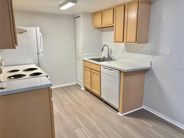 5400 26TH STREET W D50, Bradenton, FL 34207