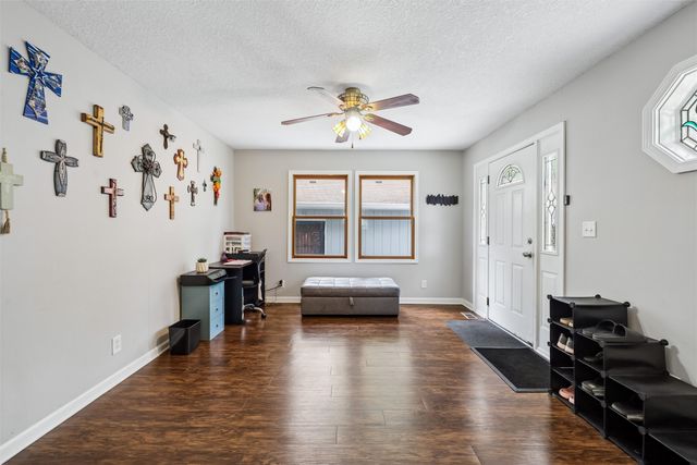 7404 SW 17th Street, Des Moines, IA 50315