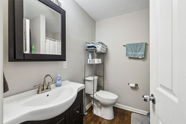 7404 SW 17th Street, Des Moines, IA 50315