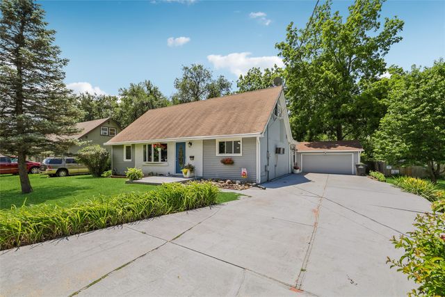 7404 SW 17th Street, Des Moines, IA 50315