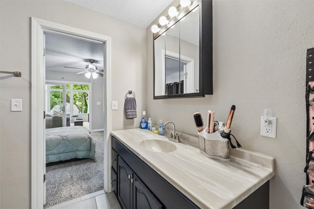 7404 SW 17th Street, Des Moines, IA 50315