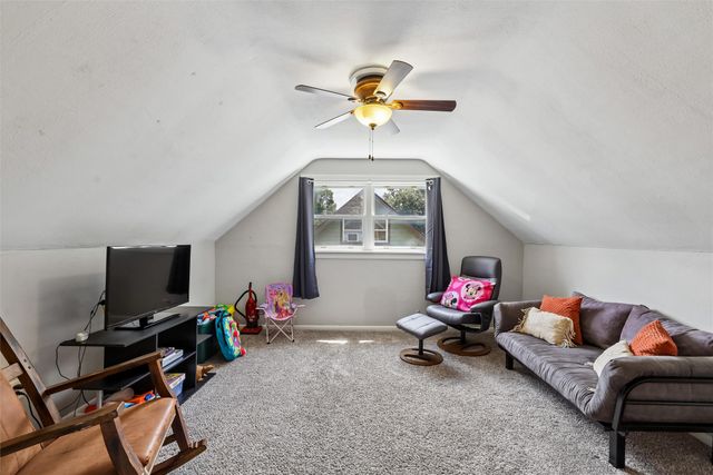 7404 SW 17th Street, Des Moines, IA 50315