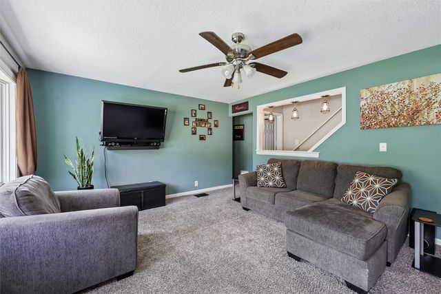 7404 SW 17th Street, Des Moines, IA 50315