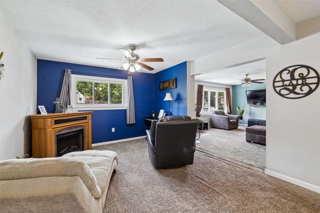 7404 SW 17th Street, Des Moines, IA 50315
