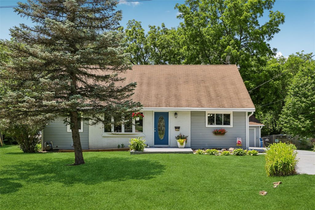 7404 SW 17th Street, Des Moines, IA 50315