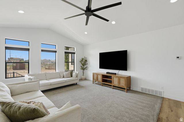 945 S 1700 W, Layton, UT 84041