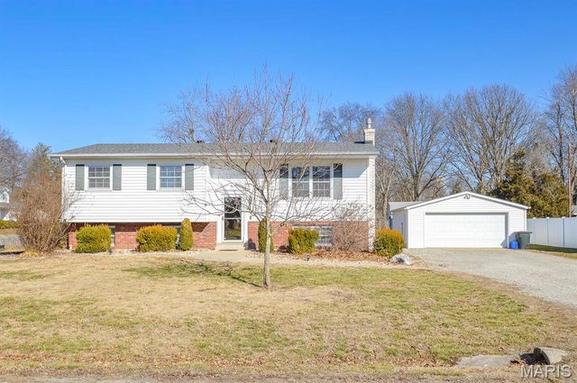 203 Elizabeth Drive, Freeburg, IL 62243