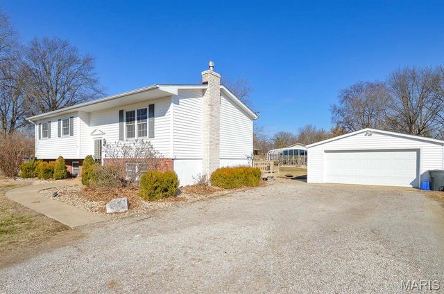 203 Elizabeth Drive, Freeburg, IL 62243