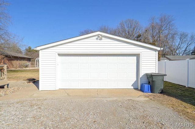 203 Elizabeth Drive, Freeburg, IL 62243