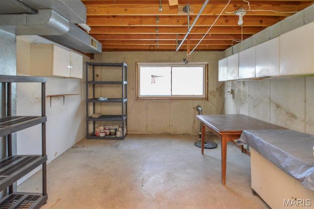 203 Elizabeth Drive, Freeburg, IL 62243