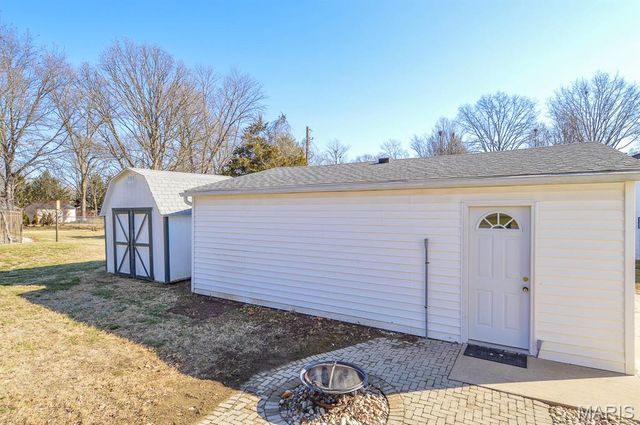 203 Elizabeth Drive, Freeburg, IL 62243