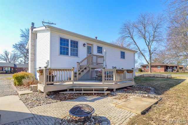 203 Elizabeth Drive, Freeburg, IL 62243