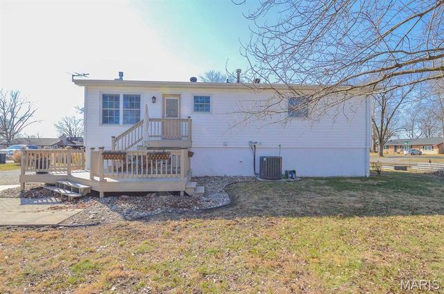 203 Elizabeth Drive, Freeburg, IL 62243