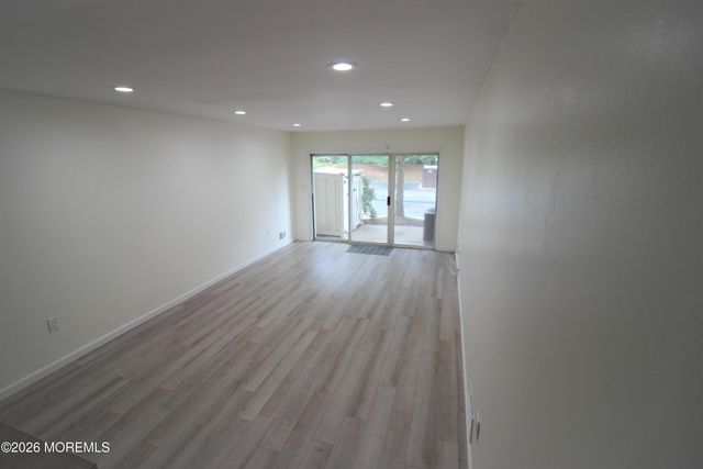 1059 Schmidt Lane, North Brunswick, NJ 08902