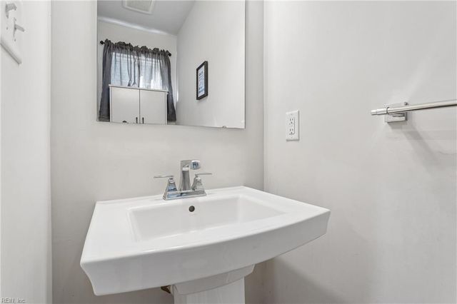3507 Iberis LN, Toano, VA 23168