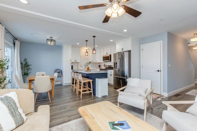 7 Dumaine Ave Unit H, Nashua, NH 03063