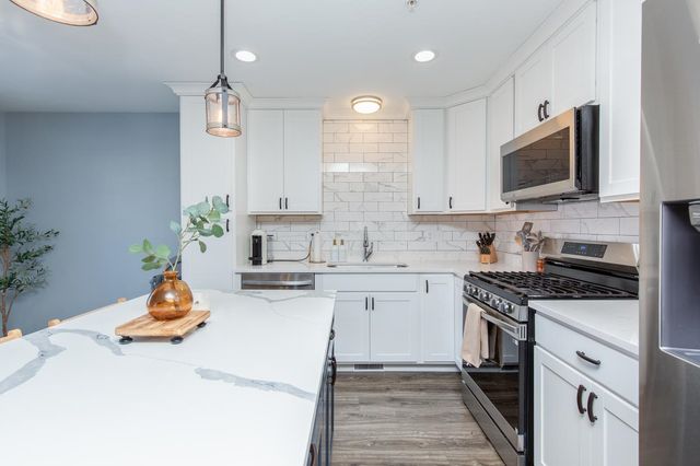 7 Dumaine Ave Unit H, Nashua, NH 03063