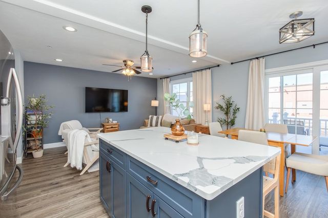 7 Dumaine Ave Unit H, Nashua, NH 03063