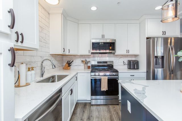 7 Dumaine Ave Unit H, Nashua, NH 03063