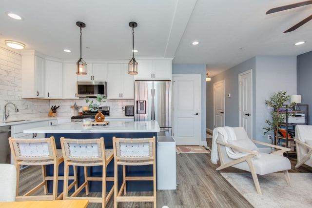 7 Dumaine Ave Unit H, Nashua, NH 03063