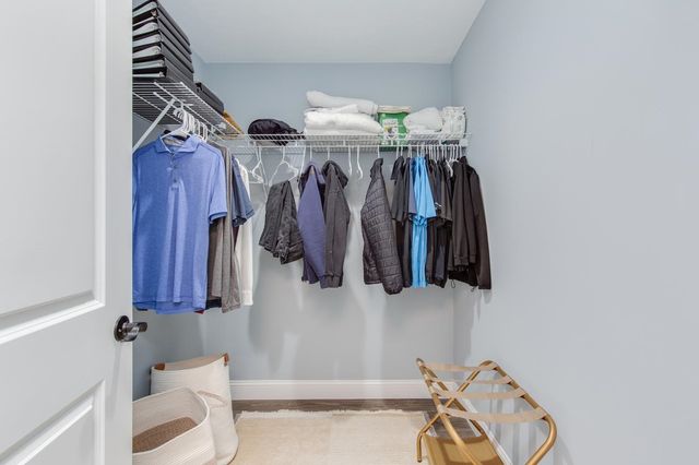 7 Dumaine Ave Unit H, Nashua, NH 03063