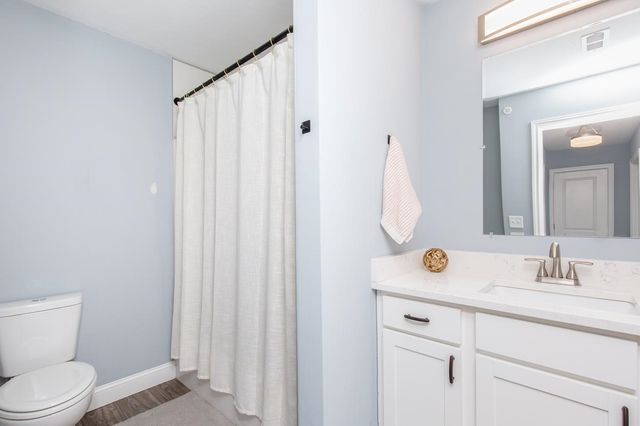 7 Dumaine Ave Unit H, Nashua, NH 03063