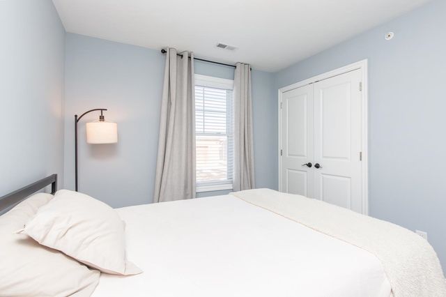 7 Dumaine Ave Unit H, Nashua, NH 03063