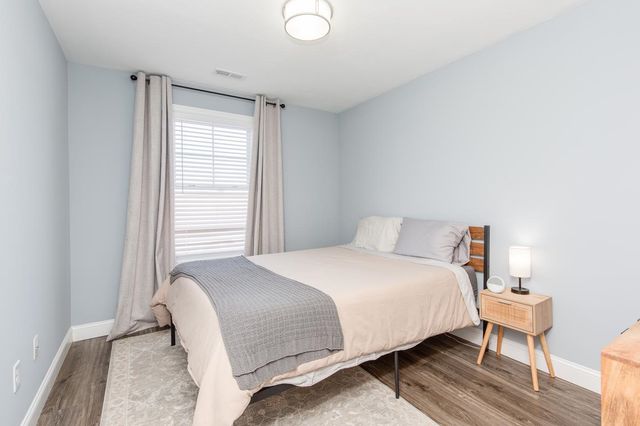 7 Dumaine Ave Unit H, Nashua, NH 03063