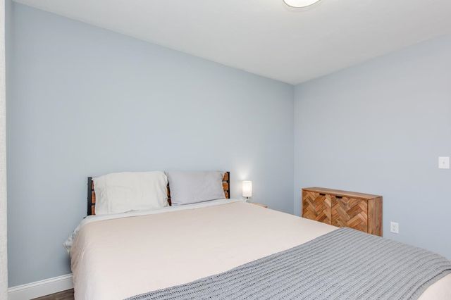 7 Dumaine Ave Unit H, Nashua, NH 03063