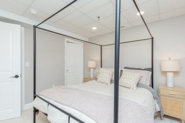 7 Dumaine Ave Unit H, Nashua, NH 03063