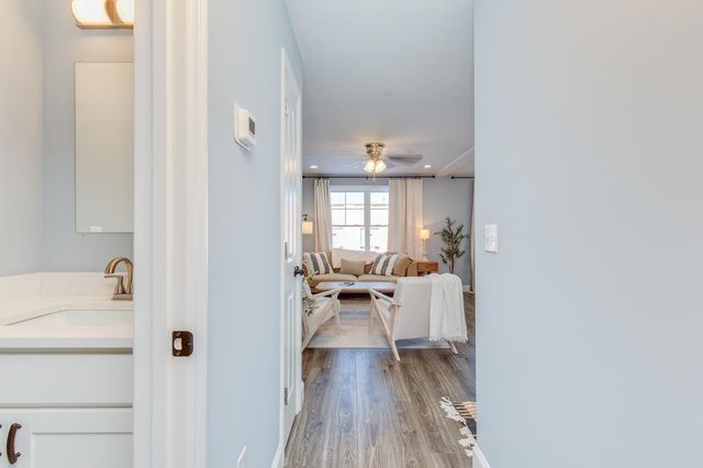 7 Dumaine Ave Unit H, Nashua, NH 03063