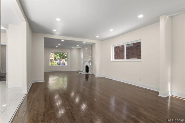 18050 Wisconsin Street, Detroit, MI 48221
