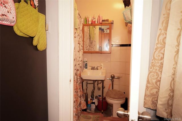 103 Greenpoint Avenue, Brooklyn, NY 11222