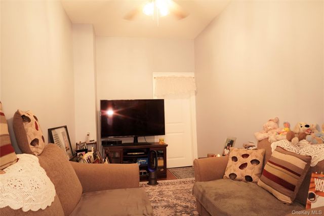 103 Greenpoint Avenue, Brooklyn, NY 11222