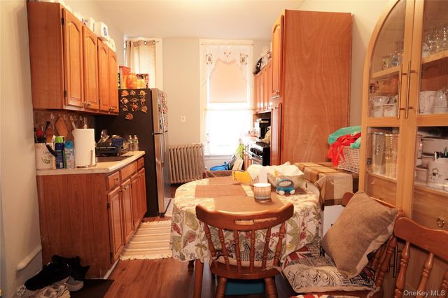 103 Greenpoint Avenue, Brooklyn, NY 11222