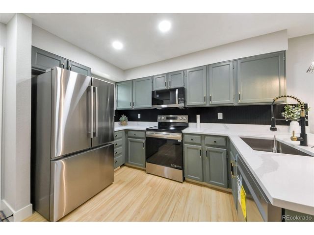 11149 W 17th Ave 104, Lakewood, CO 80215