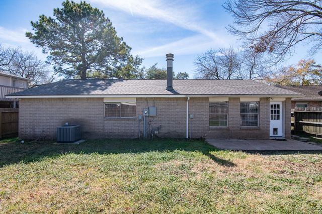 16210 Cypress Point Drive, Cypress, TX 77429