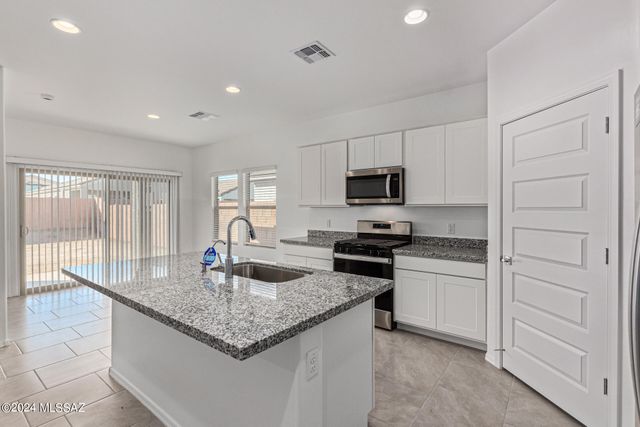 13513 N Nicholas Court, Marana, AZ 85653