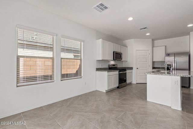 13513 N Nicholas Court, Marana, AZ 85653