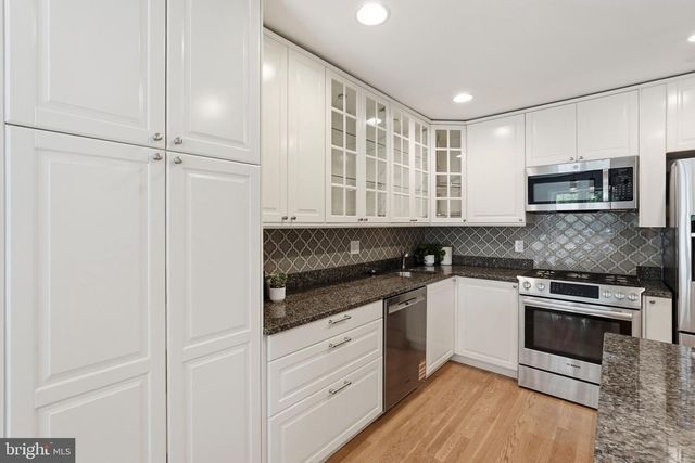 3318 ARDLEY CT, Falls Church, VA 22041