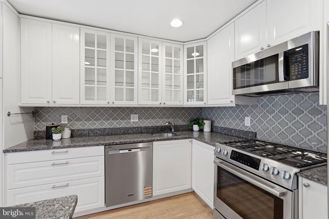 3318 ARDLEY CT, Falls Church, VA 22041