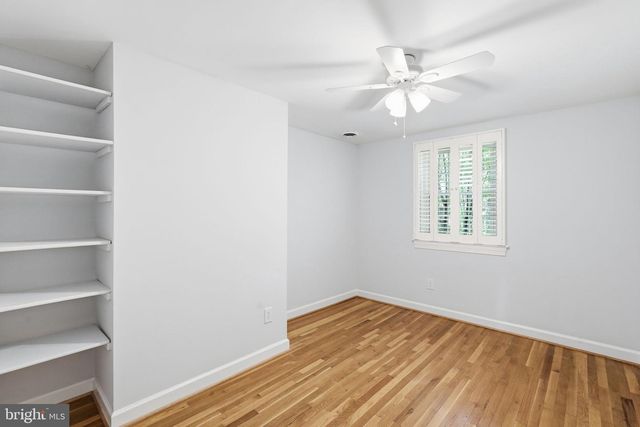 3318 ARDLEY CT, Falls Church, VA 22041