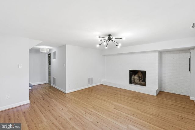 3318 ARDLEY CT, Falls Church, VA 22041