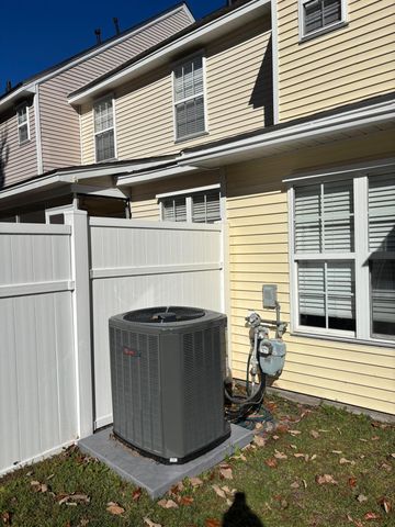 5220 Fernland Way, North Charleston, SC 29420