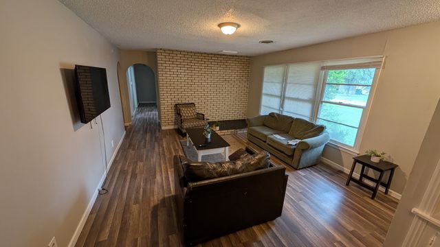 5313 Fossil Drive, Haltom City, TX 76117