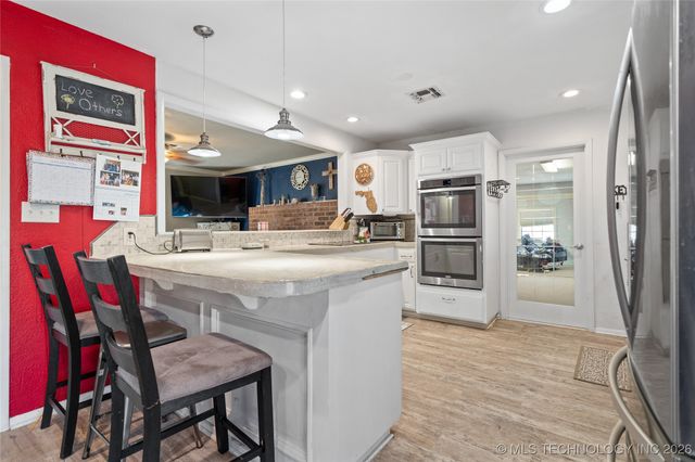 170 Serpentine St, Lone Grove, OK 73443