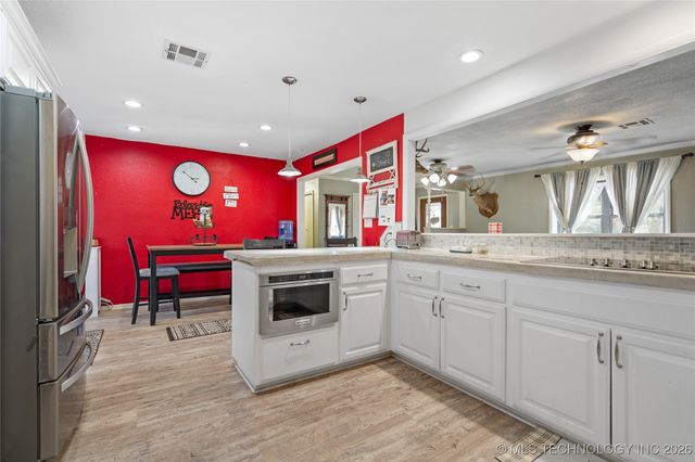 170 Serpentine St, Lone Grove, OK 73443