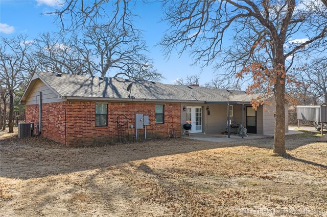 170 Serpentine St, Lone Grove, OK 73443